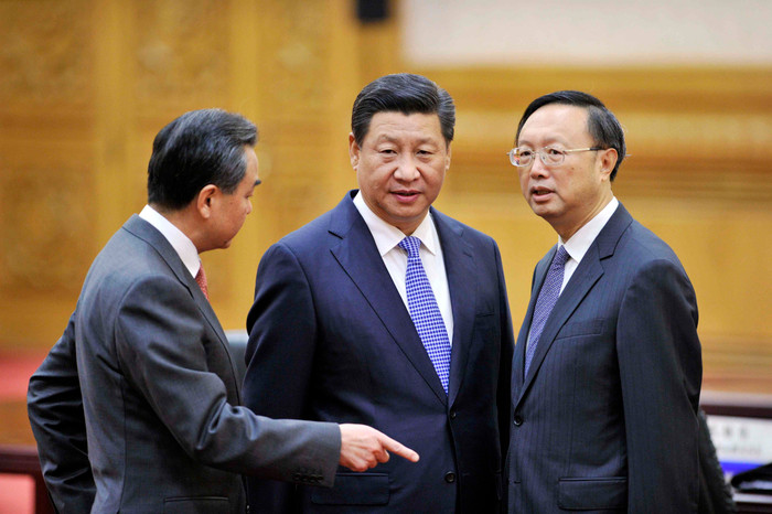 3 ông Vương Nghị, Tập Cận Bình và Dương Khiết Trì.