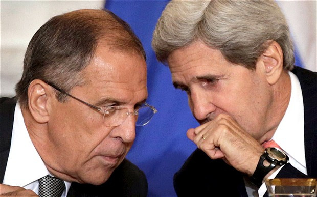 Ngoại trưởng Nga Sergei Lavrov và Ngoại trưởng Mỹ John Kerry. Ngoại trưởng Nga Sergei Lavrov và Ngoại trưởng Mỹ John Kerry.