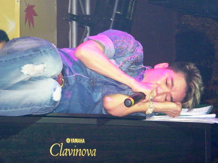 Mr Đàm đã sống trọn khoảnh khắc của cuộc tình buồn….