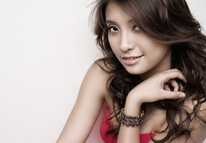 Như Quỳnh từng cho biết: "Bây giờ tôi đã có những thành công nhất định thì cụm từ “cháu gái Lam Trường” không phải là một thương hiệu”.