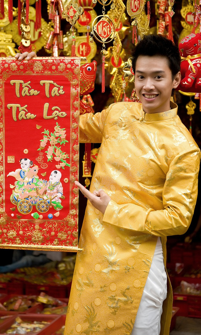 Và thăng tiến trong nghệ thuật. Và thăng tiến trong nghệ thuật.