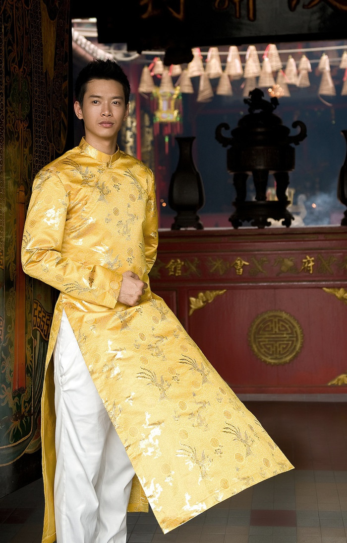 Anh cũng cầu “duyên” cho mình. Anh cũng cầu “duyên” cho mình.