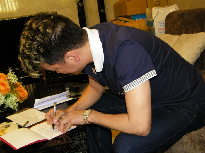 Tiếp tục… Tiếp tục…