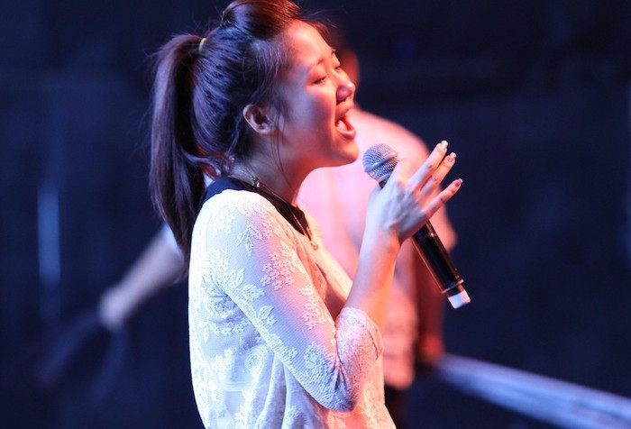 Á quân Việt Nam Idol Văn Mai Hương phiêu cùng ca khúc Nếu như anh đến. Cô có 1 ca khúc nằm trong top 15 là Trái tim thể thao (sáng tác: Duy Hải, vị trí số 4) và Nếu như anh đến (Sáng tác: Nguyễn Đức Cường, vị trí số 12). Tuy nhiên Văn Mai Hương đã chọn ca khúc có vị trí thấp hơn để biểu diễn tối nay.