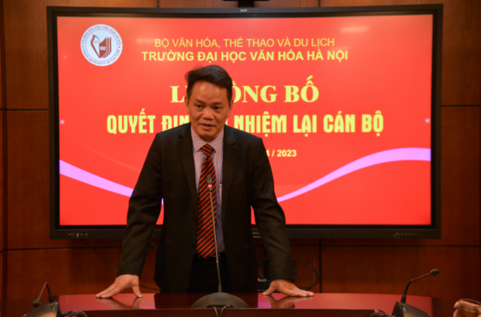 Tiến sĩ Nguyễn Văn Thiên - Trưởng khoa Thông tin, thư viện - Trường Đại học Văn hóa Hà Nội. Ảnh: website nhà trường Tiến sĩ Nguyễn Văn Thiên - Trưởng khoa Thông tin, thư viện - Trường Đại học Văn hóa Hà Nội. Ảnh: website nhà trường