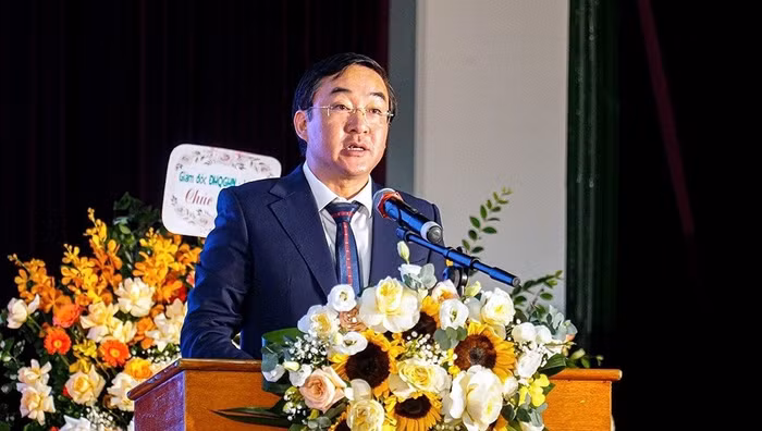 Tiến sĩ Nguyễn Xuân Long – Tân Hiệu trưởng Trường Đại học Ngoại ngữ - Đại học Quốc gia Hà Nội