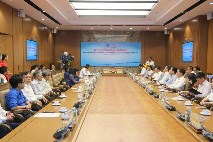 Toàn cảnh Lễ ký chương trình phối hợp. Ảnh: PVN