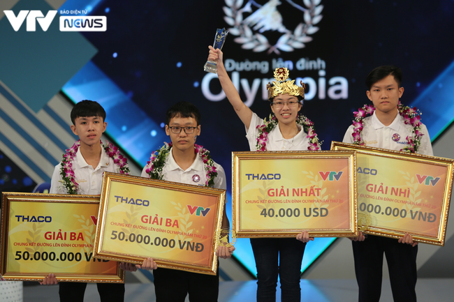 Năm nào, kết thúc kỳ thi Olympia đều có tranh cãi về việc "tìm kiếm nhân tài cho nước Úc". Ảnh VTV Năm nào, kết thúc kỳ thi Olympia đều có tranh cãi về việc "tìm kiếm nhân tài cho nước Úc". Ảnh VTV