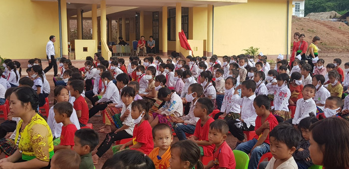 Niềm vui của các thầy cô giáo, các em học sinh Nâm Nhừ trong ngày 5/9.