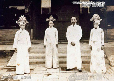 Những "mỹ nữ" này, thực chất nhan sắc chẳng lấy gì làm xuất sắc như trong phim Những "mỹ nữ" này, thực chất nhan sắc chẳng lấy gì làm xuất sắc như trong phim