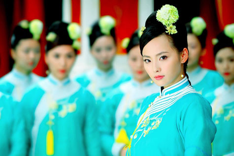 Đến cả cung nữ trong hậu cung cũng xinh đẹp chẳng kém gì các phi tần Đến cả cung nữ trong hậu cung cũng xinh đẹp chẳng kém gì các phi tần