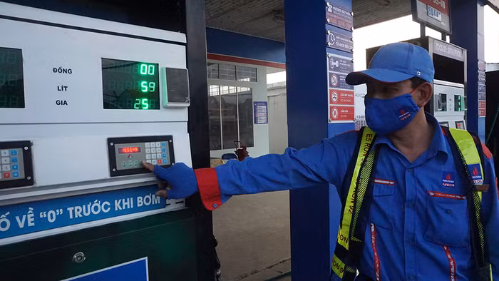 PVOil cam kết bán hàng đủ số lượng. (Ảnh: H.L) PVOil cam kết bán hàng đủ số lượng. (Ảnh: H.L)