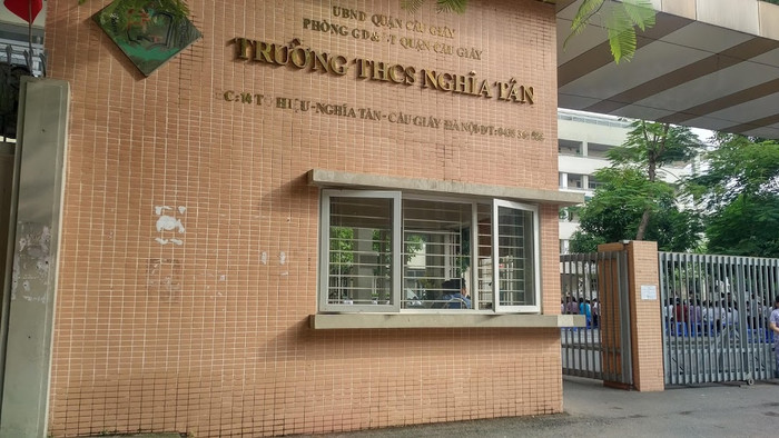 Trường Trung học cơ sở Nghĩa Tân, nơi xảy ra vụ việc bỏng cồn (Ảnh: LC)