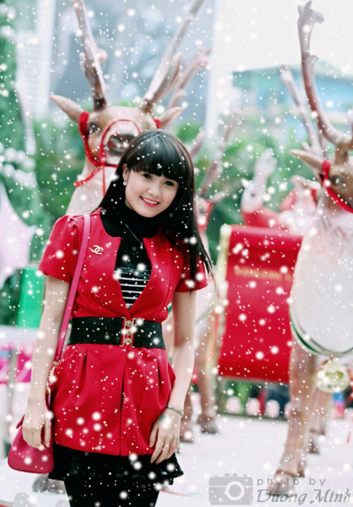 Khánh Chi xinh xắn trước những chú Tuần Lộc >> NHAN SẮC YÊU KIỀU CỦA CÁC NỮ DOANH NHÂN TƯƠNG LAI >> Hotgirl Thảo My "đốt cháy mùa đông" đón Noel >> HOTGIRL KHẢ NGÂN, BẢO TRÂN KHIẾN SAO HÀN PHẢI GHEN TỊ >> Ngôi sao Missteen Thảo My khiến cộng đồng mạng "nổi sóng" >> MISS CUXI VIỆT HUÊ KHOE DÁNG XINH >> Hotgirl Linh Hàn gợi cảm đón mùa đông về >> Nữ sinh Học viện Hành chính hóa thân thành thôn nữ xinh đẹp >> HOA KHÔI SINH VIÊN YÊU KIỀU BÊN "NGỰA SẮT" >> Vẻ đẹp căng tràn của Hoa khôi Missteen Diễm Trang >>Những mỹ nhân từng học tại trường "nhà giàu" RMIT