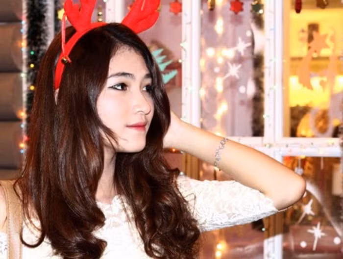 >> NHAN SẮC YÊU KIỀU CỦA CÁC NỮ DOANH NHÂN TƯƠNG LAI >> Hotgirl Thảo My "đốt cháy mùa đông" đón Noel >> HOTGIRL KHẢ NGÂN, BẢO TRÂN KHIẾN SAO HÀN PHẢI GHEN TỊ >> Ngôi sao Missteen Thảo My khiến cộng đồng mạng "nổi sóng" >> MISS CUXI VIỆT HUÊ KHOE DÁNG XINH >> Hotgirl Linh Hàn gợi cảm đón mùa đông về >> Nữ sinh Học viện Hành chính hóa thân thành thôn nữ xinh đẹp >> HOA KHÔI SINH VIÊN YÊU KIỀU BÊN "NGỰA SẮT" >> Vẻ đẹp căng tràn của Hoa khôi Missteen Diễm Trang >>Những mỹ nhân từng học tại trường "nhà giàu" RMIT