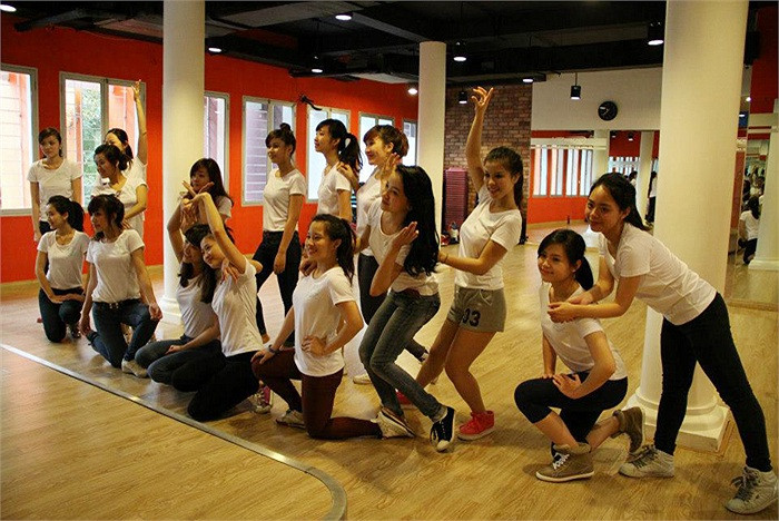 >> Ngôi sao Missteen Thảo My khiến cộng đồng mạng "nổi sóng" >> MISS CUXI VIỆT HUÊ KHOE DÁNG XINH >> Hotgirl Linh Hàn gợi cảm đón mùa đông về >> Nữ sinh Học viện Hành chính hóa thân thành thôn nữ xinh đẹp >> HOA KHÔI SINH VIÊN YÊU KIỀU BÊN "NGỰA SẮT" >> Vẻ đẹp căng tràn của Hoa khôi Missteen Diễm Trang >>Những mỹ nhân từng học tại trường "nhà giàu" RMIT >>Miss ĐH Sư phạm Hà Nội diện áo dài cực xinh >> Phát sốt vì 4 nữ giáo viên xinh đẹp >>Midu, Hà Min, Linh Hàn đọ dáng "nóng bỏng" >> Ngôi sao Missteen Thảo My khiến cộng đồng mạng "nổi sóng" >> MISS CUXI VIỆT HUÊ KHOE DÁNG XINH >> Hotgirl Linh Hàn gợi cảm đón mùa đông về >> Nữ sinh Học viện Hành chính hóa thân thành thôn nữ xinh đẹp >> HOA KHÔI SINH VIÊN YÊU KIỀU BÊN "NGỰA SẮT" >> Vẻ đẹp căng tràn của Hoa khôi Missteen Diễm Trang >>Những mỹ nhân từng học tại trường "nhà giàu" RMIT >>Miss ĐH Sư phạm Hà Nội diện áo dài cực xinh >> Phát sốt vì 4 nữ giáo viên xinh đẹp >>Midu, Hà Min, Linh Hàn đọ dáng "nóng bỏng"