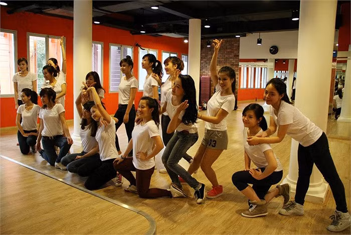 >> Ngôi sao Missteen Thảo My khiến cộng đồng mạng "nổi sóng" >> MISS CUXI VIỆT HUÊ KHOE DÁNG XINH >> Hotgirl Linh Hàn gợi cảm đón mùa đông về >> Nữ sinh Học viện Hành chính hóa thân thành thôn nữ xinh đẹp >> HOA KHÔI SINH VIÊN YÊU KIỀU BÊN "NGỰA SẮT" >> Vẻ đẹp căng tràn của Hoa khôi Missteen Diễm Trang >>Những mỹ nhân từng học tại trường "nhà giàu" RMIT >>Miss ĐH Sư phạm Hà Nội diện áo dài cực xinh >> Phát sốt vì 4 nữ giáo viên xinh đẹp >>Midu, Hà Min, Linh Hàn đọ dáng "nóng bỏng" >> Ngôi sao Missteen Thảo My khiến cộng đồng mạng "nổi sóng" >> MISS CUXI VIỆT HUÊ KHOE DÁNG XINH >> Hotgirl Linh Hàn gợi cảm đón mùa đông về >> Nữ sinh Học viện Hành chính hóa thân thành thôn nữ xinh đẹp >> HOA KHÔI SINH VIÊN YÊU KIỀU BÊN "NGỰA SẮT" >> Vẻ đẹp căng tràn của Hoa khôi Missteen Diễm Trang >>Những mỹ nhân từng học tại trường "nhà giàu" RMIT >>Miss ĐH Sư phạm Hà Nội diện áo dài cực xinh >> Phát sốt vì 4 nữ giáo viên xinh đẹp >>Midu, Hà Min, Linh Hàn đọ dáng "nóng bỏng"