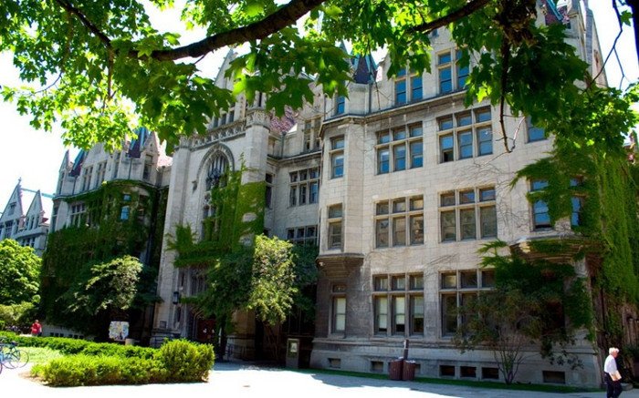 Đại học Chicago (Hoa Kỳ) >> Nữ sinh Học viện Hành chính hóa thân thành thôn nữ xinh đẹp >> HOA KHÔI SINH VIÊN YÊU KIỀU BÊN "NGỰA SẮT" >> Vẻ đẹp căng tràn của Hoa khôi Missteen Diễm Trang >>Những mỹ nhân từng học tại trường "nhà giàu" RMIT >> Phát sốt vì 4 nữ giáo viên xinh đẹp >>Midu, Hà Min, Linh Hàn đọ dáng "nóng bỏng"