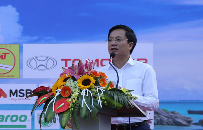 Nhà báo Hồ Minh Chiến - Tổng biên tập Báo Gia đình Việt Nam, Trưởng BTC Press Cup 2020 phát biểu khai mạc. Nhà báo Hồ Minh Chiến - Tổng biên tập Báo Gia đình Việt Nam, Trưởng BTC Press Cup 2020 phát biểu khai mạc.