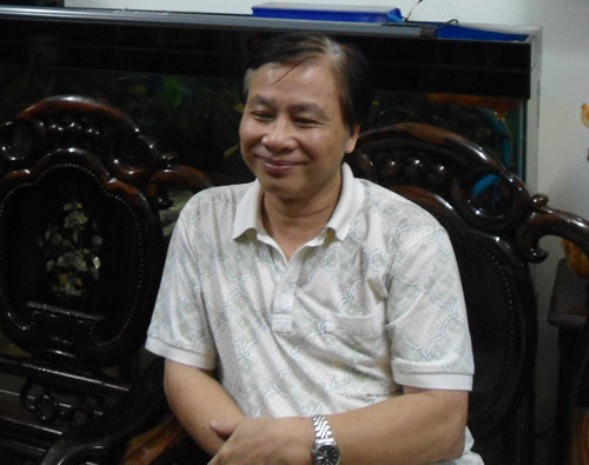 GS.TSKH Trần Ngọc Thêm: "Việc đưa cha con “người rừng” về với cộng đồng xuất phát từ mục tiêu nhân đạo, là việc làm tốt. Còn đánh giá như thế nào là tùy thuộc vào mỗi người." GS.TSKH Trần Ngọc Thêm: "Việc đưa cha con “người rừng” về với cộng đồng xuất phát từ mục tiêu nhân đạo, là việc làm tốt. Còn đánh giá như thế nào là tùy thuộc vào mỗi người."