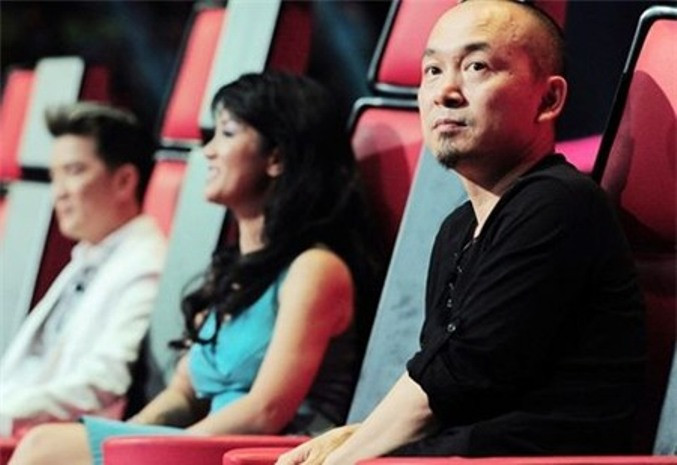 Nhạc sĩ Quốc Trung trong vai trò HLV The Voice. Nhạc sĩ Quốc Trung trong vai trò HLV The Voice.