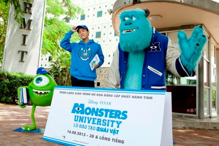Mike và Sulley - hai quái vật trong bộ phim "Monsters University" Mike và Sulley - hai quái vật trong bộ phim "Monsters University"