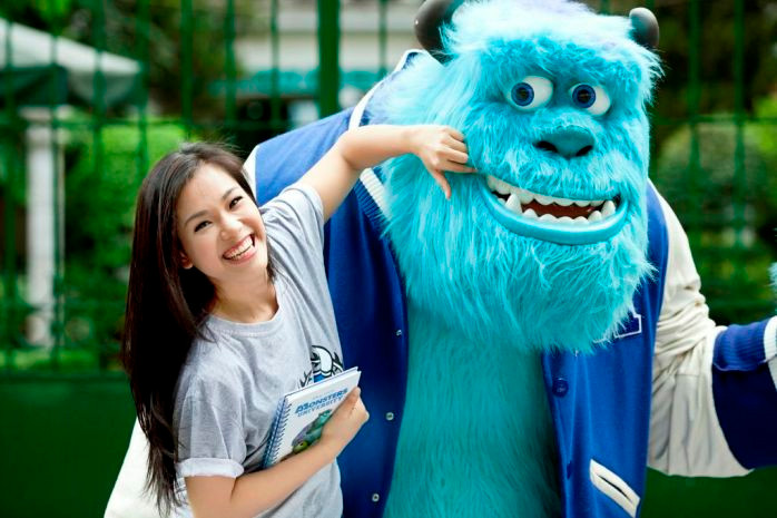 Phương Vy cũng tỏ ra rất thân thiện với Sulley Phương Vy cũng tỏ ra rất thân thiện với Sulley