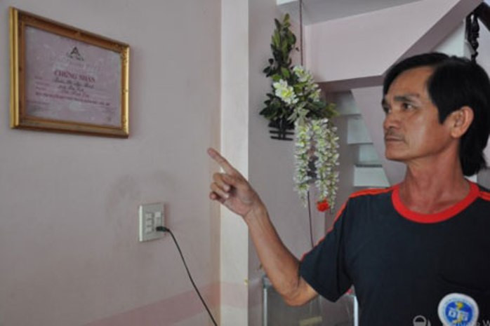 Cha Ngọc Trinh tự hào về những thành tích của con gái yêu Cha Ngọc Trinh tự hào về những thành tích của con gái yêu