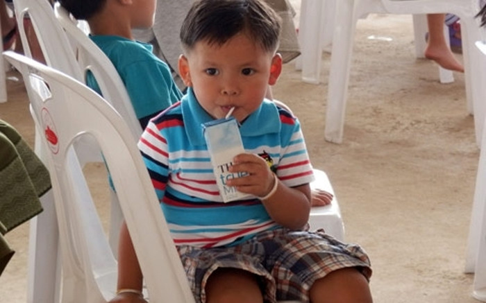 Những món quà tuy nhỏ nhưng chính là lời lời động viên thiết thực giúp các em cố gắng học tập tốt.