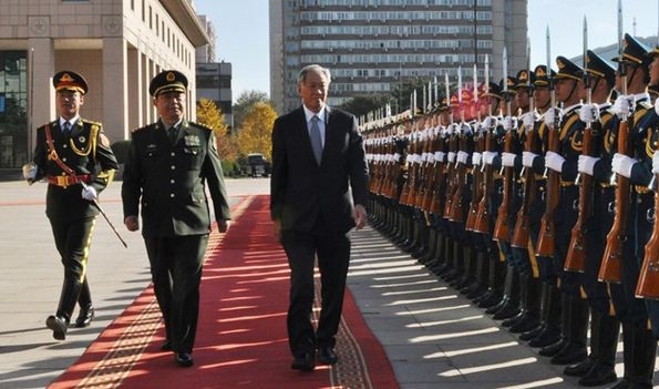 Bộ trưởng Quốc phòng Singapore Ng Eng Hen thăm Trung Quốc. Bộ trưởng Quốc phòng Singapore Ng Eng Hen thăm Trung Quốc.