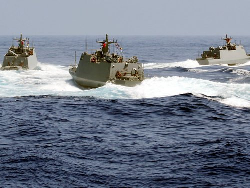 Đài Loan tập trận bắn đạn thật bất hợp pháp tại đảo Ba Bình, Trường Sa thuộc chủ quyền Việt Nam. Đài Loan tập trận bắn đạn thật bất hợp pháp tại đảo Ba Bình, Trường Sa thuộc chủ quyền Việt Nam.