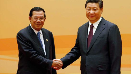 Thủ tướng Campuchia Hun Sen và Chủ tịch Trung Quốc Tập Cận Bình. Thủ tướng Campuchia Hun Sen và Chủ tịch Trung Quốc Tập Cận Bình.