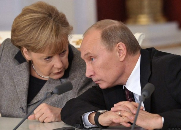 Thủ tướng Đức Angela Merkel và Tổng thống Nga Vladimir Putin. Thủ tướng Đức Angela Merkel và Tổng thống Nga Vladimir Putin.