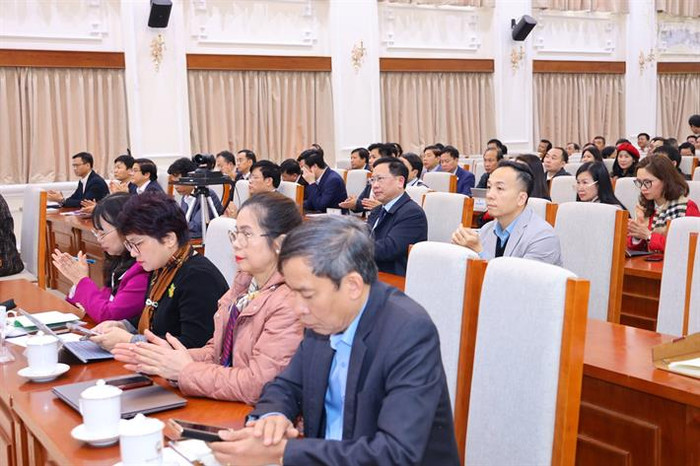 Đại biểu dự hội nghị tại điểm cầu Bộ Giáo dục và Đào tạo. Ảnh: MOET Đại biểu dự hội nghị tại điểm cầu Bộ Giáo dục và Đào tạo. Ảnh: MOET