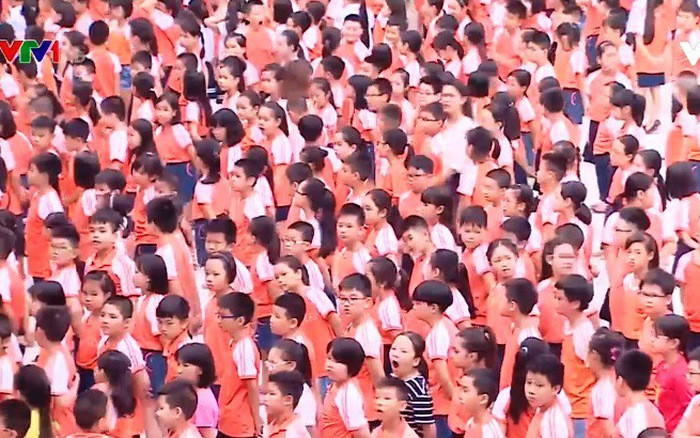 Quá tải sĩ số trường phổ thông công lập từ mầm non đến phổ thông trung học ở Hà Nội là vấn nạn kéo dài hàng chục năm qua vẫn chưa được giải quyết. Ảnh minh họa: VTV.vn. Quá tải sĩ số trường phổ thông công lập từ mầm non đến phổ thông trung học ở Hà Nội là vấn nạn kéo dài hàng chục năm qua vẫn chưa được giải quyết. Ảnh minh họa: VTV.vn.