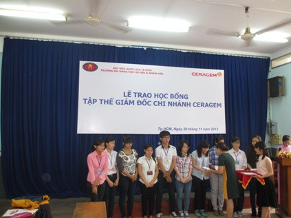 Lễ trao học bổng tập thể giám đốc chi nhánh Ceragem Lễ trao học bổng tập thể giám đốc chi nhánh Ceragem