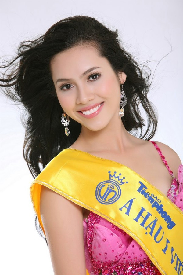 Hình ảnh của Vũ Hoàng My đăng quang 2010 Hình ảnh của Vũ Hoàng My đăng quang 2010