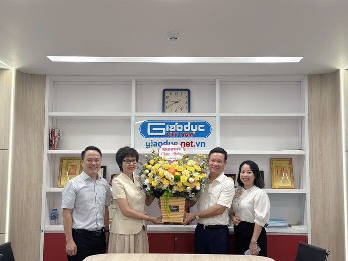 Trường Đại học Mở Hà Nội chúc mừng Tạp chí nhân ngày Báo chí cách mạng Việt Nam 21/6. zalo (2).jpg