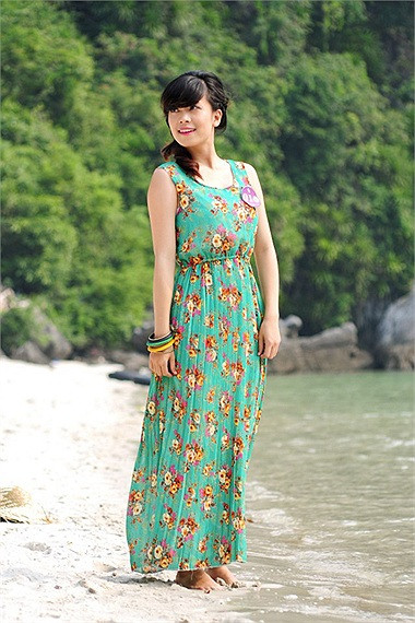 Các thí sinh vô cùng hưng phấn với buổi chụp hình ngoại cảnh tại bãi biển Hạ Long xinh đẹp. <<HOTGIRL HỌC V IỆN BÁO CHÍ ĐẸP RẠNG NGỜI TRONG SẮC THU <<NỮ SINH ĐH PHƯƠNG ĐÔNG THƯỚT THA ÁO DÀI <<NGẨN NGƠ TRƯỚC STYLE DỄ THƯƠNG CỦA HƯƠNG ZINNIE <<HOTGIRL THANH THỦY ƯỚC MƠ LÀM CÔ GIÁO <<NÉT HỒN NHIÊN TINH NGHỊCH CỦA NỮ DIỄN VIÊN NHÍ HÀ ANH