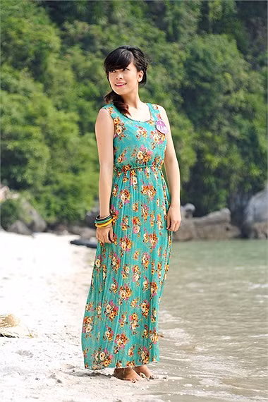 Các thí sinh vô cùng hưng phấn với buổi chụp hình ngoại cảnh tại bãi biển Hạ Long xinh đẹp. <<HOTGIRL HỌC V IỆN BÁO CHÍ ĐẸP RẠNG NGỜI TRONG SẮC THU <<NỮ SINH ĐH PHƯƠNG ĐÔNG THƯỚT THA ÁO DÀI <<NGẨN NGƠ TRƯỚC STYLE DỄ THƯƠNG CỦA HƯƠNG ZINNIE <<HOTGIRL THANH THỦY ƯỚC MƠ LÀM CÔ GIÁO <<NÉT HỒN NHIÊN TINH NGHỊCH CỦA NỮ DIỄN VIÊN NHÍ HÀ ANH