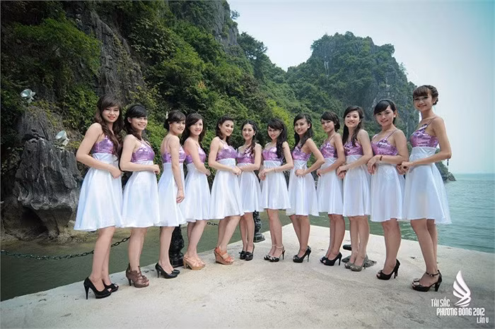 <<HOTGIRL HỌC V IỆN BÁO CHÍ ĐẸP RẠNG NGỜI TRONG SẮC THU <<NỮ SINH ĐH PHƯƠNG ĐÔNG THƯỚT THA ÁO DÀI <<NGẨN NGƠ TRƯỚC STYLE DỄ THƯƠNG CỦA HƯƠNG ZINNIE <<HOTGIRL THANH THỦY ƯỚC MƠ LÀM CÔ GIÁO <<NÉT HỒN NHIÊN TINH NGHỊCH CỦA NỮ DIỄN VIÊN NHÍ HÀ ANH