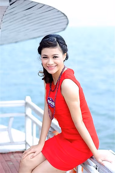 Phút giây thư giãn khi được hòa mình cùng biển xanh. <<HOTGIRL HỌC V IỆN BÁO CHÍ ĐẸP RẠNG NGỜI TRONG SẮC THU <<NỮ SINH ĐH PHƯƠNG ĐÔNG THƯỚT THA ÁO DÀI <<NGẨN NGƠ TRƯỚC STYLE DỄ THƯƠNG CỦA HƯƠNG ZINNIE <<HOTGIRL THANH THỦY ƯỚC MƠ LÀM CÔ GIÁO <<NÉT HỒN NHIÊN TINH NGHỊCH CỦA NỮ DIỄN VIÊN NHÍ HÀ ANH