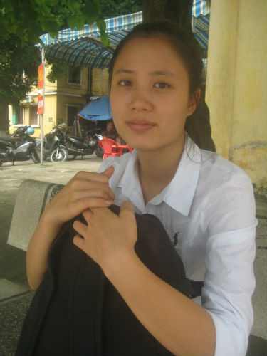 Kỳ thi tuyển sinh đại học vừa qua, Hiếu Hạnh đỗ thủ khoa khối A ngành Quản trị Kinh doanh, ĐH Hà Nội với 25 điểm. Kỳ thi tuyển sinh đại học vừa qua, Hiếu Hạnh đỗ thủ khoa khối A ngành Quản trị Kinh doanh, ĐH Hà Nội với 25 điểm.