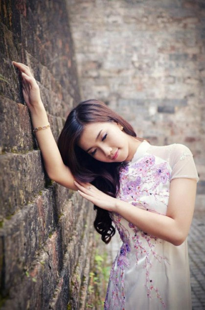Vũ Thanh Quỳnh Những nữ sinh diện áo dài đẹp hơn cả Hoa hậu Mai Phương Thúy (P29) Những nữ sinh diện áo dài đẹp hơn cả Hoa hậu Mai Phương Thúy (P28) Chùm ảnh: Nữ sinh ĐH Phương Đông khoe sắc cùng biển xanh Chùm ảnh: Nữ sinh ĐH Phương Đông thướt tha áo dài Nữ sinh ĐH Kinh doanh công nghệ dịu dàng bên hoa Ban
