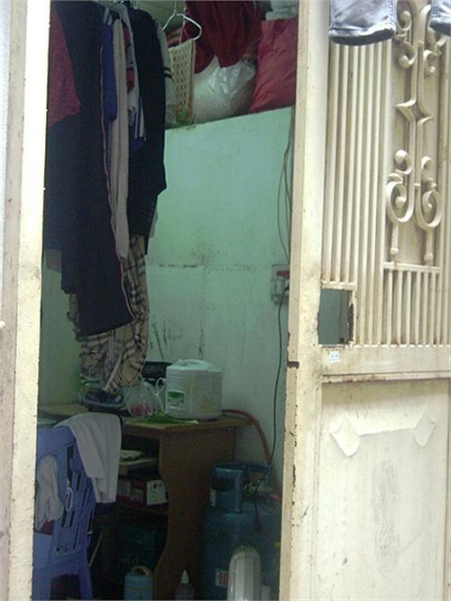 Cận cảnh một phòng trọ sinh viên ở Khương Thượng. >>Phát hoảng: Vợ Mai An Tiêm dùng nhan sắc bẫy cá về thịt >>Truyện "Cây tre trăm đốt": Con gái Phú ông "mua chồng" ngoài chợ >>Những nữ sinh diện áo dài đẹp hơn vẻ xuân thì của Mai Phương Thúy (P25) Cận cảnh một phòng trọ sinh viên ở Khương Thượng. >>Phát hoảng: Vợ Mai An Tiêm dùng nhan sắc bẫy cá về thịt >>Truyện "Cây tre trăm đốt": Con gái Phú ông "mua chồng" ngoài chợ >>Những nữ sinh diện áo dài đẹp hơn vẻ xuân thì của Mai Phương Thúy (P25)