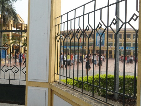 Mặc dù là ngày thứ 7 nhưng gần như 100% HS trường tiểu học V.Đ đều đến trường.