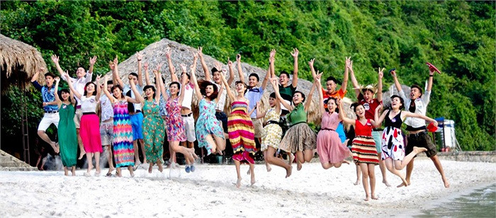 <<HOTGIRL HỌC V IỆN BÁO CHÍ ĐẸP RẠNG NGỜI TRONG SẮC THU <<NỮ SINH ĐH PHƯƠNG ĐÔNG THƯỚT THA ÁO DÀI <<NGẨN NGƠ TRƯỚC STYLE DỄ THƯƠNG CỦA HƯƠNG ZINNIE <<HOTGIRL THANH THỦY ƯỚC MƠ LÀM CÔ GIÁO <<NÉT HỒN NHIÊN TINH NGHỊCH CỦA NỮ DIỄN VIÊN NHÍ HÀ ANH