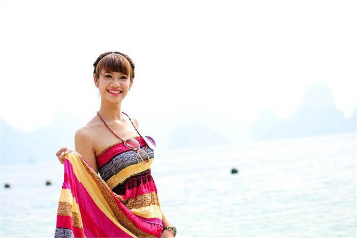 Dịu dàng và tinh tế. <<HOTGIRL HỌC V IỆN BÁO CHÍ ĐẸP RẠNG NGỜI TRONG SẮC THU <<NỮ SINH ĐH PHƯƠNG ĐÔNG THƯỚT THA ÁO DÀI <<NGẨN NGƠ TRƯỚC STYLE DỄ THƯƠNG CỦA HƯƠNG ZINNIE <<HOTGIRL THANH THỦY ƯỚC MƠ LÀM CÔ GIÁO <<NÉT HỒN NHIÊN TINH NGHỊCH CỦA NỮ DIỄN VIÊN NHÍ HÀ ANH