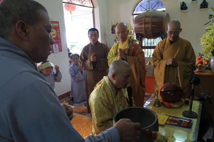 Theo Thượng tọa Thích Quảng Tâm, từ khi biết ông Nguyễn Bá Thanh lâm bệnh, nhiều người muốn làm lễ cầu an cho ông nhưng chưa có thời gian phù hợp để tổ chức. Chiều 31/12, lễ cầu an cho ông Nguyễn Bá Thanh mới được tiến hành kết hợp với lễ cầu siêu cho thân phụ (là liệt sỹ) của Thượng tọa Thích Quảng Tâm Theo Thượng tọa Thích Quảng Tâm, từ khi biết ông Nguyễn Bá Thanh lâm bệnh, nhiều người muốn làm lễ cầu an cho ông nhưng chưa có thời gian phù hợp để tổ chức. Chiều 31/12, lễ cầu an cho ông Nguyễn Bá Thanh mới được tiến hành kết hợp với lễ cầu siêu cho thân phụ (là liệt sỹ) của Thượng tọa Thích Quảng Tâm