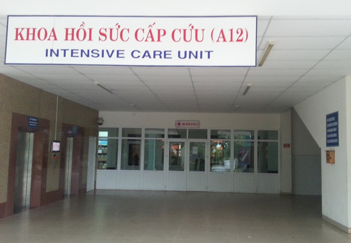 Hiện 4 quân nhân đang được cấp cứu tại Bệnh viện Quân y C17. Ảnh Thùy Linh